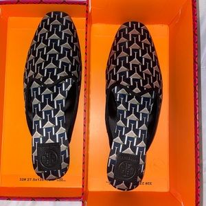 Tory Burch Blue Martini Glass Flat Size 8